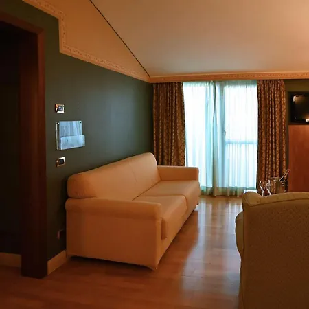Hotel Western Grand Guinigi 4*